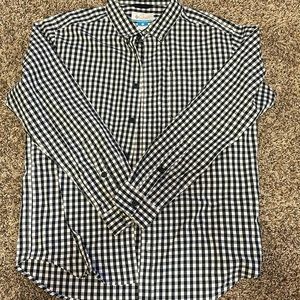 Men’s Columbia long sleeve button down shirt. Medium.